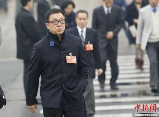 香港影星成龙计划捐赠四栋有百年历史的徽派古建筑给一所新加坡