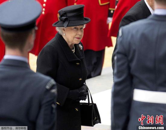 英国为撒切尔夫人举办隆重葬礼 两千多人出席(图)