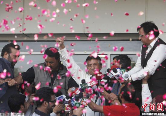 当地时间3月24日，巴基斯坦卡拉奇，在辞去巴基斯坦总统职务并离开国家4年多之后，佩尔韦兹・穆沙拉夫当日乘飞机从迪拜抵达卡拉奇，踏上了自己的回国之路。