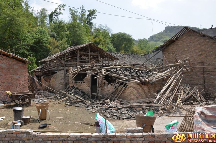 0级地震,四川新闻网记者已到达芦山地震灾区.