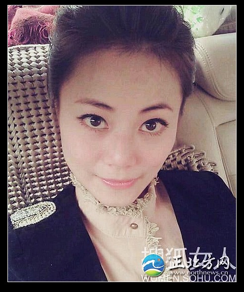 雅安电视台婚纱主持人_雅安电视台主持人穿着婚纱报道-穿婚纱报地震女主播否认炒作 办完婚...(2)