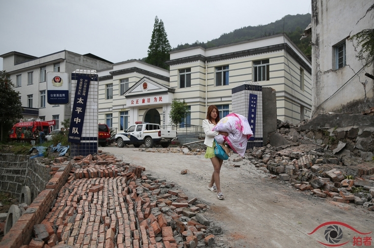 雅安芦山县有多少人口_...本报采访车涉险进灾区-福州记者跋涉盘山路 一路艰