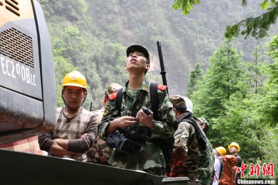 雅安地震_雅安县城人口