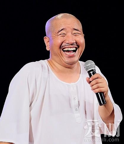 王小利缺少特色是否很难走红?
