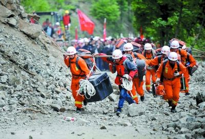 四川省宝兴县人口_宝兴县硗碛镇是一个人口以藏族为主的小镇.当年红军从这里(2)