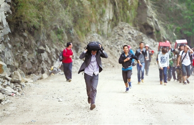 芦山县有多少人口_芦山县河流地图(3)