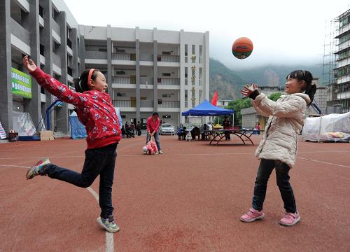 宝兴县实验小学最早五月上旬复课(组图)