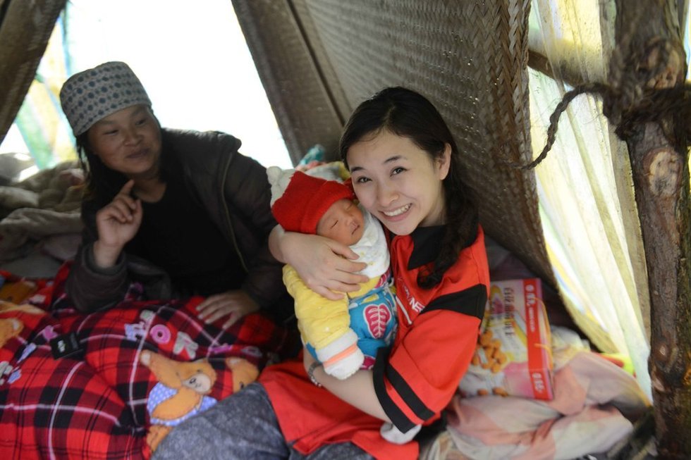 纹川地震死亡美女照片
