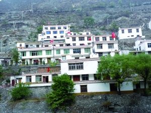媒体探访汶川居民:灾后重建使汶川发展提速30年(图)