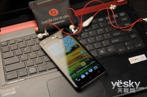 图为：HTC X920E 手机