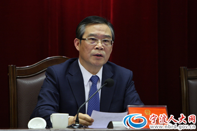 市人大常委会党组书记,代理主任宋伟在会议结束前讲话