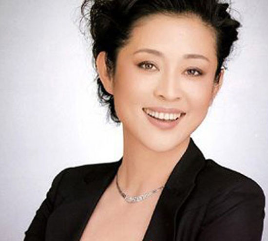 布兰妮的第二任丈夫凯文-费德林-布兰妮与经纪人男友订婚