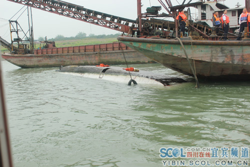 宜宾江安沉船事故死亡人数增至3人 仍有3人失踪(组图)