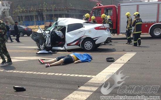 袁桥附近十字路口 严重车祸 年轻小伙当场死亡(组图)