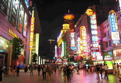 上海南京路:步行人多不代表消费多 热闹背后期待转型[图]-搜狐滚动