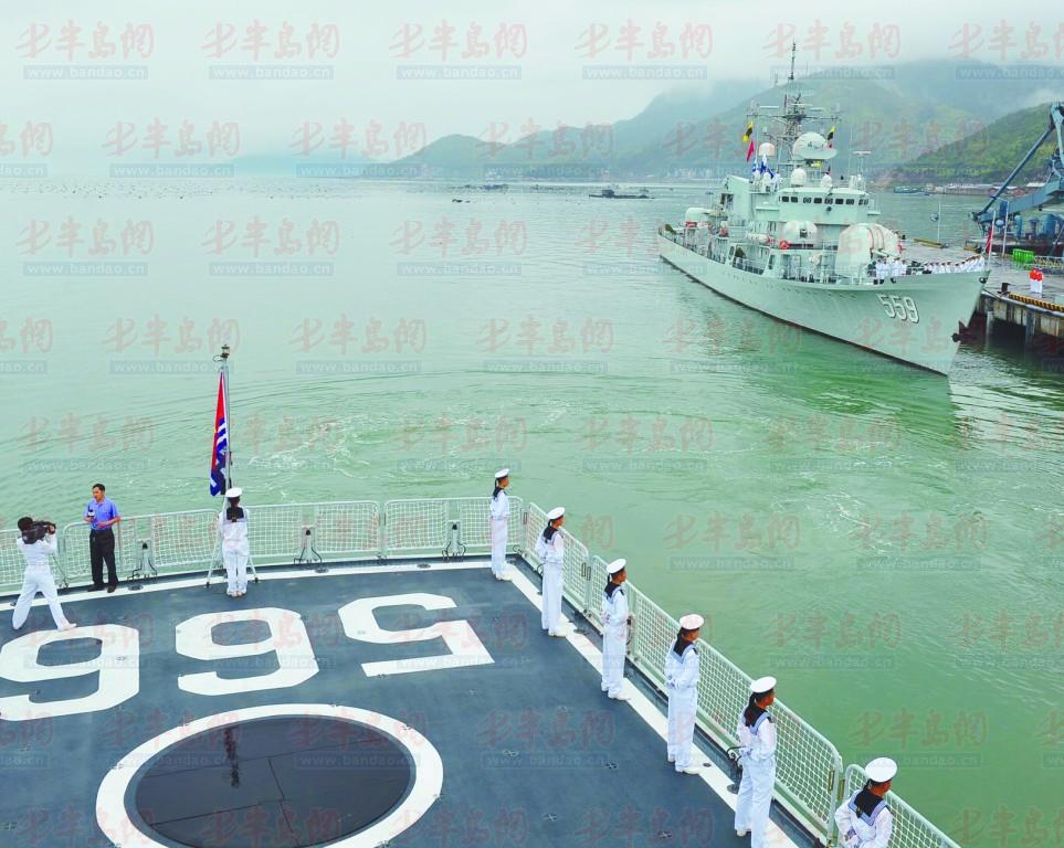 5月6日,海军东海舰队远海训练舰艇编队怀化舰(前),佛山舰(后)从福建某