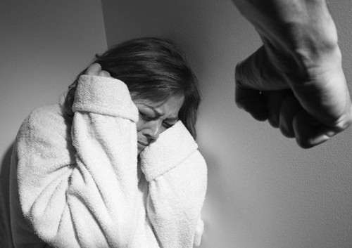 澳洲华人社区家庭暴力案件频发 受害者多选隐