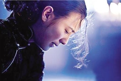 剧版"玉墨"首曝光 宋佳低头哭泣冷傲绝美(图)
