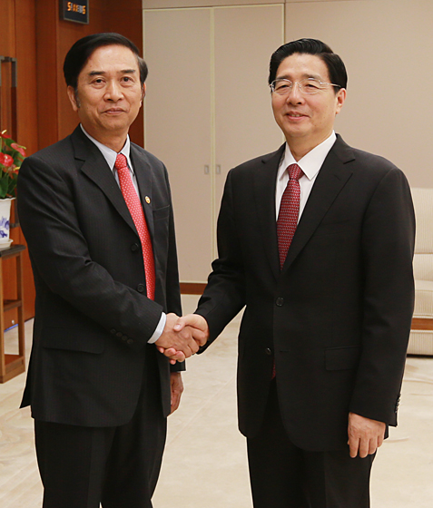 郭声琨会见越南公安部常务副部长邓文孝(图)
