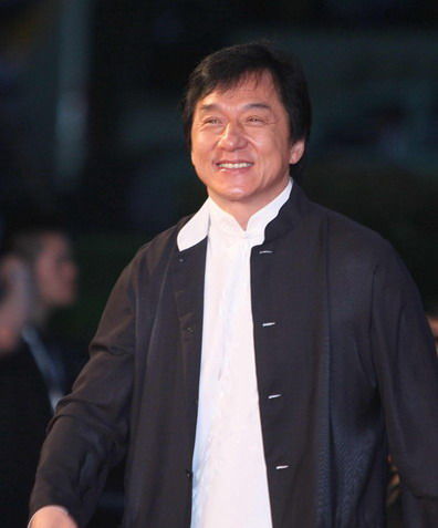 成龙回应捐赠古建筑:非文物只是旧民居(图)