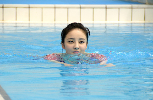 刘雨欣《中国星跳跃》水中训练