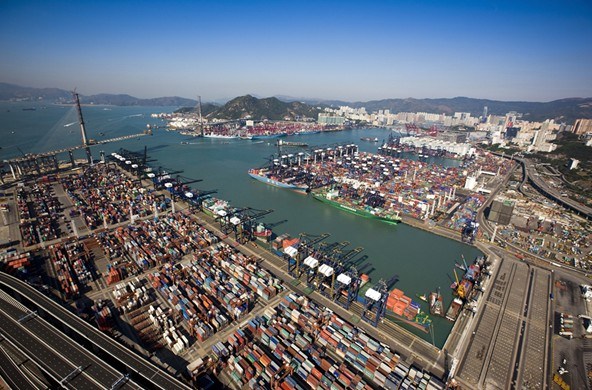 今年头4个月表现，香港港口货柜量跌8.1%失去“三哥”地位。来源 香港《大公报》