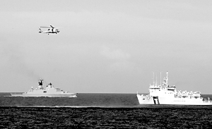 6日在南方海域进行联合海上操演。图为S-70C
