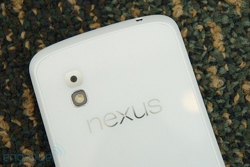 亮眼四核安卓美机 白色LG Nexus 4图赏
