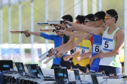 图文:现代五项青年锦标赛大连开赛 射击比赛