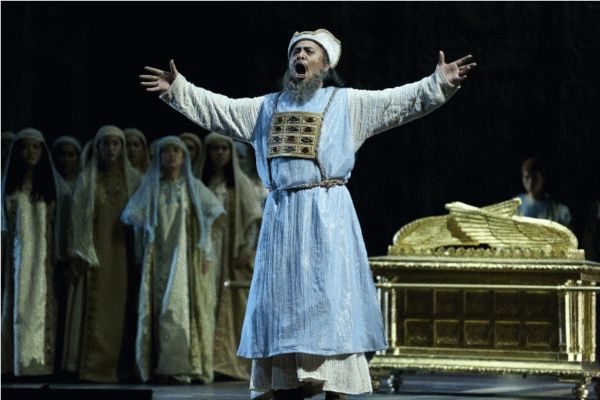 首次登上大剧院舞台的海归歌唱家李晓良成为昨晚最大的惊喜