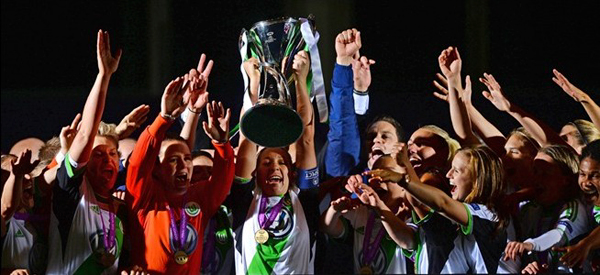 女足欧冠-沃尔夫斯堡绝杀里昂 成就赛季三冠王