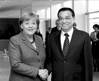 2011年1月7日，时任国务院副总理李克强在柏林与德国总理默克尔举行会谈。新华社发