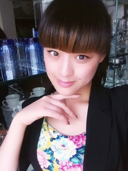 2013苏州车市大明星 英菲尼迪4s店张晓花