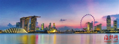 新加坡的滨海湾夜景妩媚动人