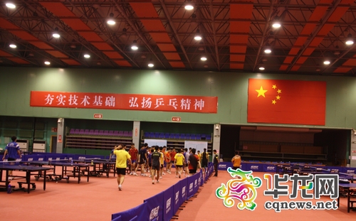 河北正定县的乒乓球训练基地不少梦想着在国际比赛上一展拳脚的运动员