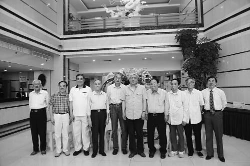 5月27日，部分新中国首批博士在上海再相聚。