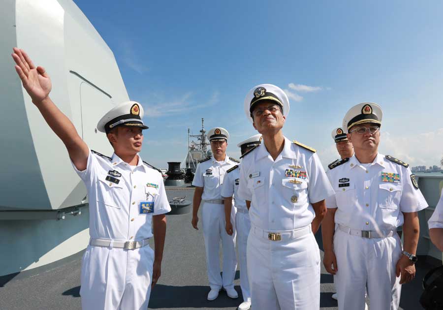 南海舰队司令员蒋伟烈接见美国太平洋舰队司令哈尼