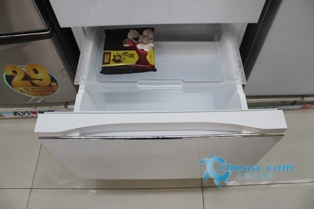 美菱BCD-350WPB冰箱冷冻室大抽屉