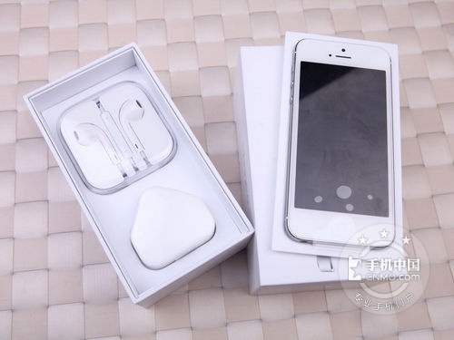 苹果5s廉价版齐发武汉iphone5报价3580