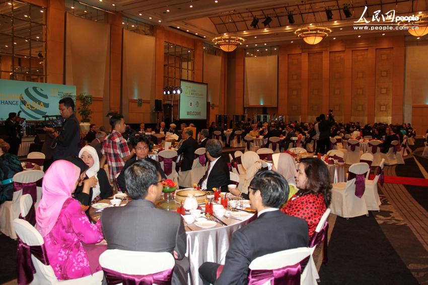 高清:第27届亚太圆桌会议在吉隆坡开幕(组图)