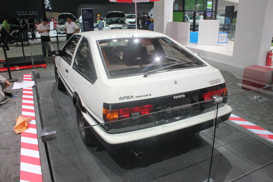 深港澳车展:新老漂移王斗艳 丰田86/ae86