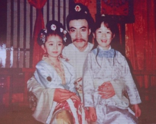 杨幂4岁时与刘威拍摄《唐明皇》