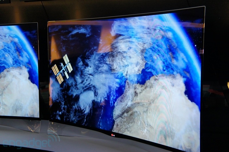 LG展示55寸曲面OLED高清电视产品模型 即将