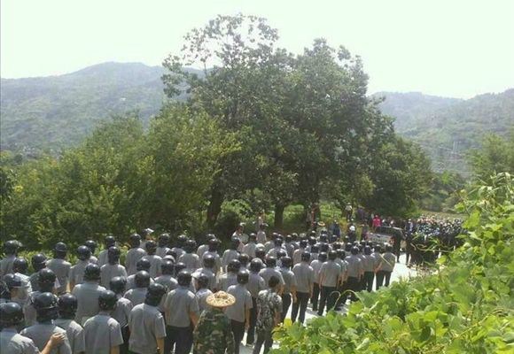 组图:曝福州永泰村民被两三千武装人员暴力殴