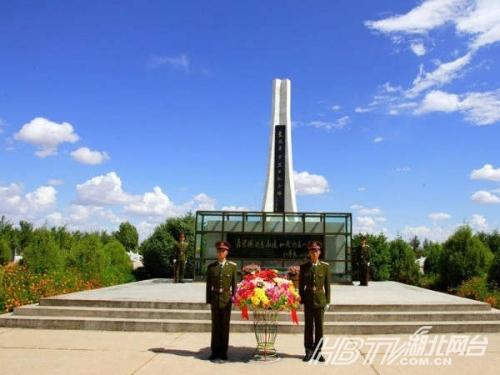 东风革命烈士陵园,长眠着13位共和国将军,数百名官兵和科技人员
