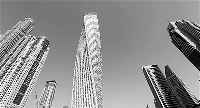 迪拜建成世界最高扭曲塔(图)