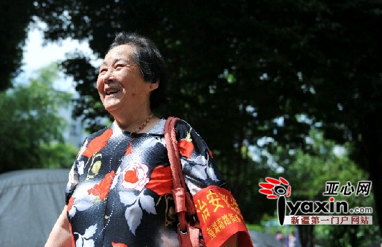【图】乌鲁木齐市小脚杨大妈 义务当起社区巡逻员(图)