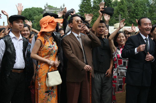 吕良伟,柴鸥等实力派演员联袂出演的抗战题材电视剧《枪械师》在上海