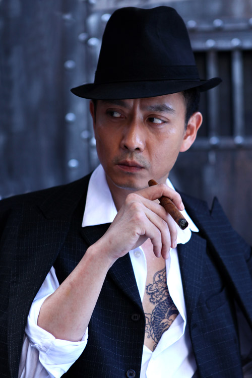 枪械师热播收视高谢君豪演绎双面人生