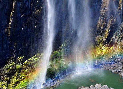 今夏走进非洲 站在维多利亚瀑布边看彩虹(图)